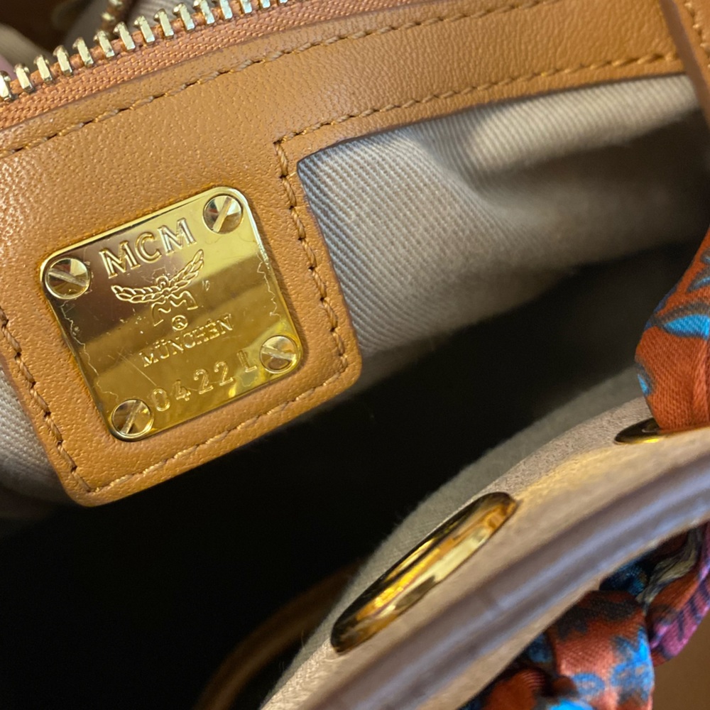 MCM bucket bag - Picture 4 of 6